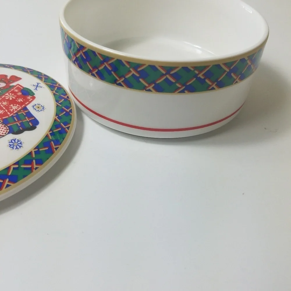 MIKASA HOLIDAY TRINKET BOX